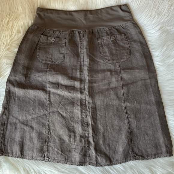 Cute Taupe Linen Skirt. - Picture 3 of 8